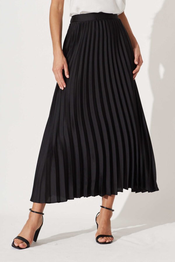 Midi Pleat Skirt In Black Satin