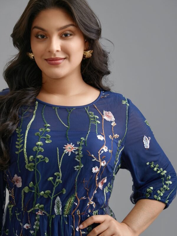 Floral Embroidered Elastic Waist Lined Midi Dress - Image 10